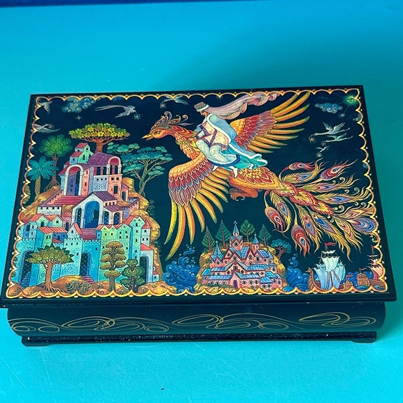 Russian Handmade Fairytale Firebird Lacquer Trinket Box - Picture 1 of 12